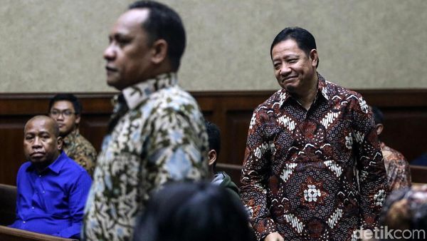 Sidang Lanjutan Korupsi Kakak-Adik dari Maluku Utara