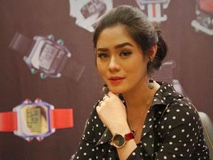 Chacha Frederica Sedih Tak Sempat Baca WA Terakhir dari Saphira Indah Chacha Frederica Sedih Tak Sempat Baca WA Terakhir dari Saphira Indah