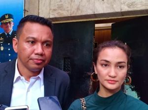 Atiqah Hasiholan: Ibu Bersalah, tapi Apakah Bohong Itu Pidana? Atiqah Hasiholan: Ibu Bersalah, tapi Apakah Bohong Itu Pidana?