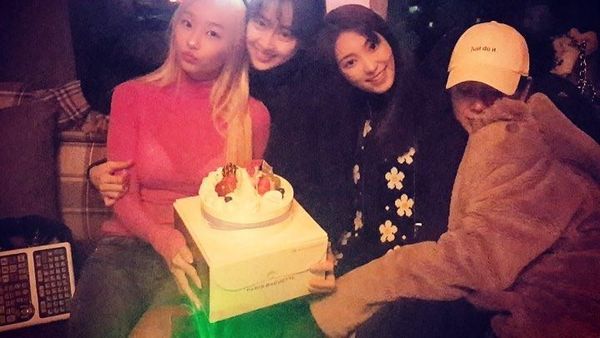 Gaya Kulineran Hyolyn, Bintang K-pop yang Menuai Kontroversi Karena Penampilannya