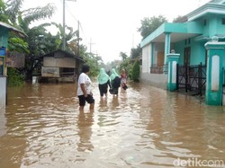 Di Pasuruan Banjir Setinggi 30 Cm Bangunkan Warga Saat Terlelap