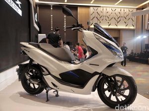 Keren! PCX Listrik Resmi Meluncur