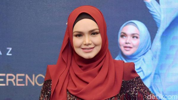 Kilas Balik Siti Nurhaliza, Pernah Jualan Kue di Kampung