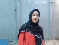 Sambil Menahan Tangis, Chacha Frederica Kenang Sosok Saphira Indah