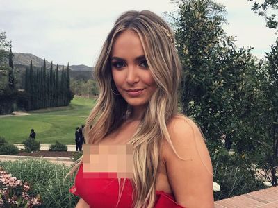 Nggak Nyangka Wanita Cantik Model Baju Renang Ini Anak Penyanyi Metal