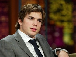 Cerita Ashton Kutcher soal Pacar Jadi Korban Pembunuh Berantai