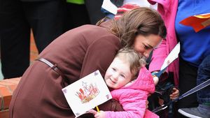 Momen Hangat Kate Middleton Ketika Bertemu Penggemar Cilik