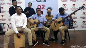 Petik Gitar, Sandi Bernyanyi untuk Ahmad Dhani