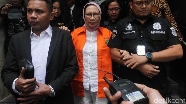 Berbaju Tahanan, Ratna Sarumpaet Dikawal ke Kejari Jaksel