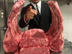 Salt Bae Cari 500 Wanita Untuk Tim Nurs-Et di Amerika