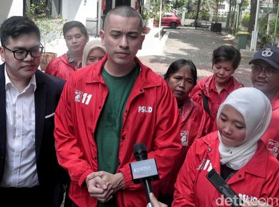 Sambangi Bawaslu, PSI Laporkan Spanduk Hargai Hak-hak LGBT