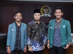 Kepada Mahasiswa, HNW Tegaskan Rakyat Perlu Diingatkan Pemilu