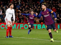Pesta gol Barca ditutup gol Messi pada masa injury time. Kapten Barca itu melepaskan tendangan keras di kotak penalti untuk mengakhiri serangan yang dibangun rekan-rekannya. Menang 6-1, Barca pun lolos ke semifinal dengan agregat total 6-3. REUTERS/Albert Gea.