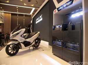 Bandingkan Kemampuan PCX Listrik Vs Gesits, Lincah dan Viar Q1