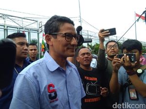 Sandiaga Uno Hadiahi Hadapi dengan Senyuman untuk Ahmad Dhani