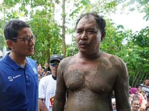 Ada Sekat di Janji Sandi pada Pria Berlumpur Ada Sekat di Janji Sandi pada Pria Berlumpur