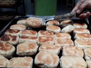 Latopia, Pia Asli Tegal yang Banyak Diburu Saat Imlek Latopia, Pia Asli Tegal yang Banyak Diburu Saat Imlek