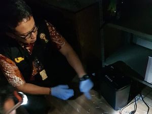 Geledah Kantor PT Liga, Polisi Duga Ada Bukti yang Sengaja Dihancurkan Geledah Kantor PT Liga, Polisi Duga Ada Bukti yang Sengaja Dihancurkan