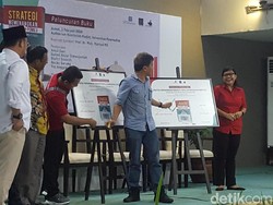 Di Launching Buku Denny Indrayana, Rocky Gerung Disapa Bos Akal Sehat