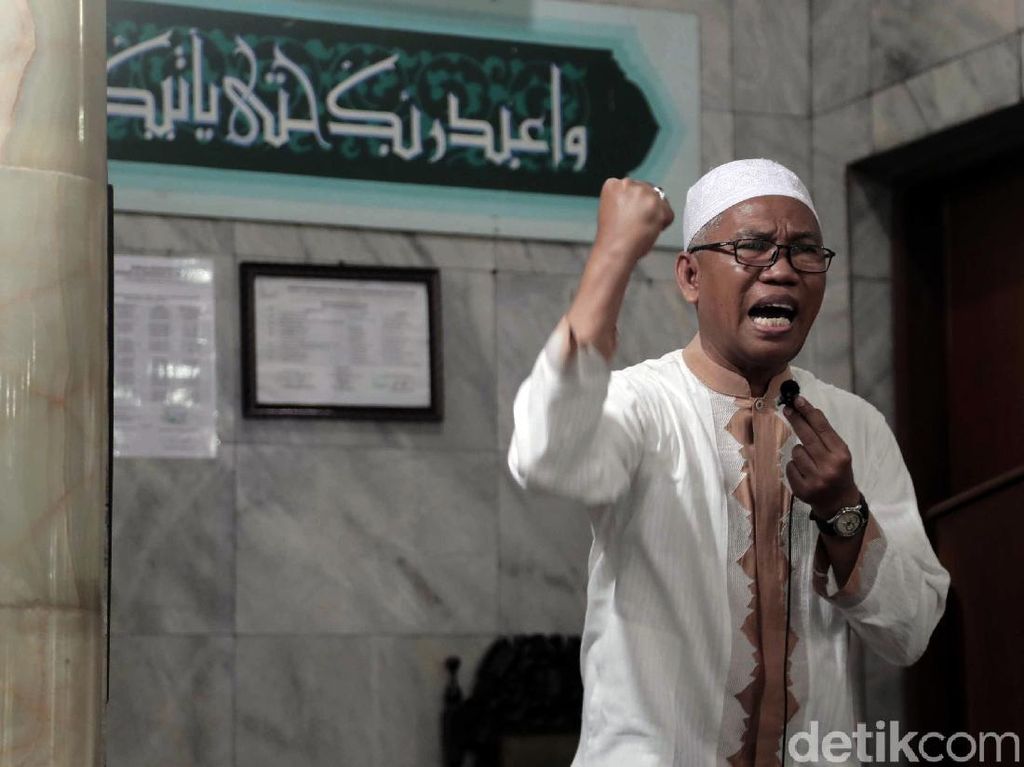 Polisi-Hakim Tanggapi Dingin Tantangan Mubahalah Buni Yani Polisi-Hakim Tanggapi Dingin Tantangan Mubahalah Buni Yani