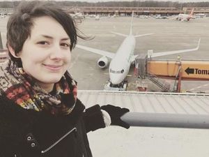 Bikin Heboh, Wanita Ini Ngaku 5 Tahun Pacaran dengan Pesawat