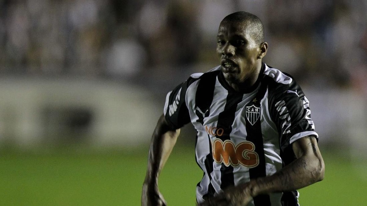 Barcelona resmi mendapatkan Emerson, bek kanan Atletico Mineiro. (Foto: Washington Alves/Getty Images)