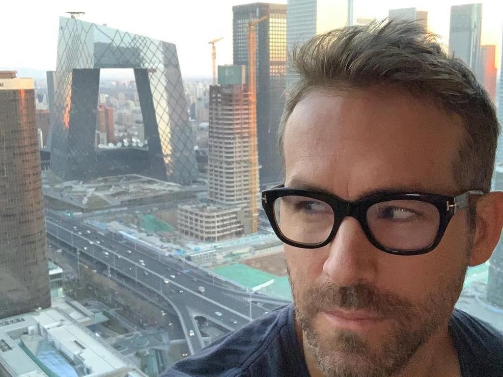 Candaan Ryan Reynolds: Gedung di China Ini Mirip Celana Dalam