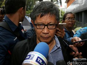 Rocky Gerung Jelaskan Maksud Ucapan Tak Siap Hadapi Pertanyaan Bodoh Rocky Gerung Jelaskan Maksud Ucapan Tak Siap Hadapi Pertanyaan Bodoh