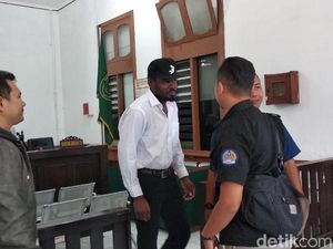 Digerebek Petugas Imigrasi Bandung, WN Nigeria Sobek Paspor