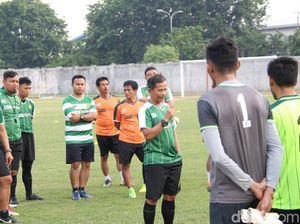 Ruben Sanadi Terancam Absen Saat Persebaya Vs Madura United