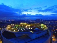 Liburan di Malaysia, Coba Makan Malam spesial di Rooftop Bar Ini