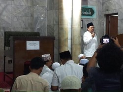Usai Salat Jumat, Fadli Zon Bicara Keadilan untuk Buni Yani di Masjid