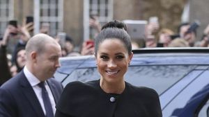 Tampil Beda, Meghan Markle Tinggalkan Gaya Rambut Berantakan