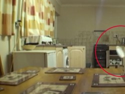 Hantu Gentayangan di Dapur hingga Racikan Bakso Pedas Bikin Ngiler