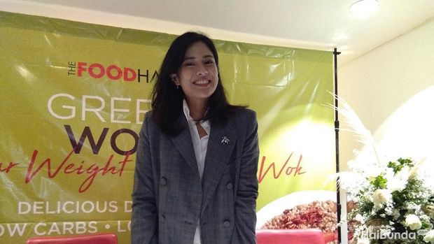 Simak Bunda, Dian Sastro Ungkap Rahasia Tetap Fit & Awet Muda