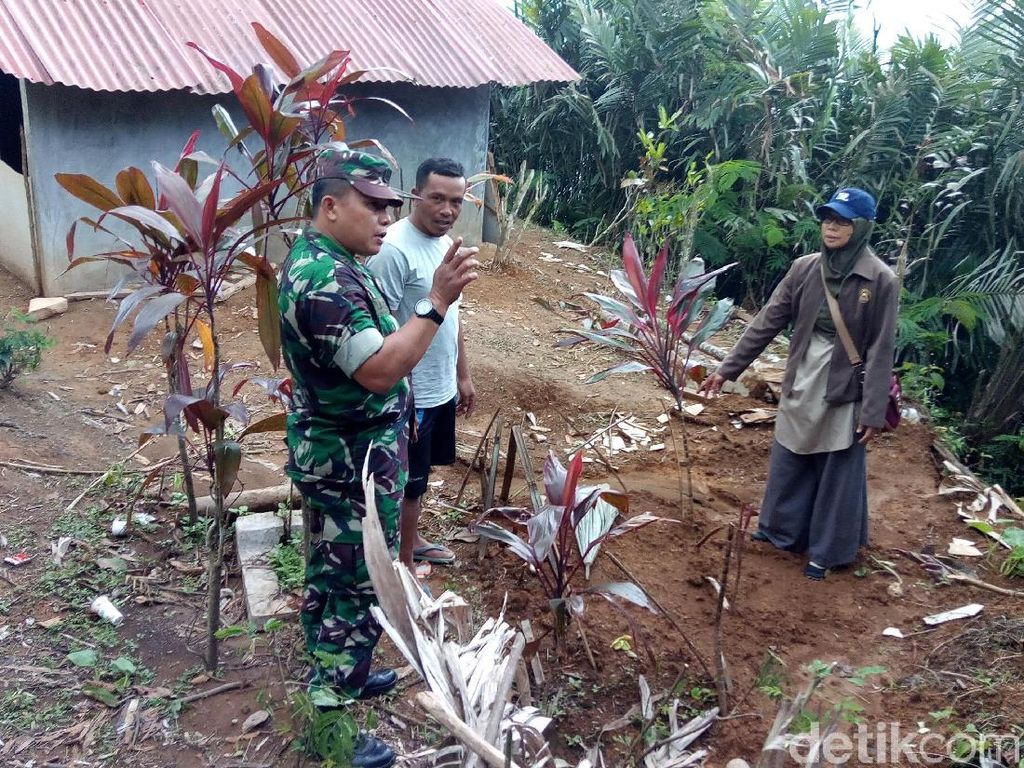 Tali Pocong Bisem Raib, Polisi Sempat Periksa 4 Orang Pencari Benda Mistis Tali Pocong Bisem Raib, Polisi Sempat Periksa 4 Orang Pencari Benda Mistis
