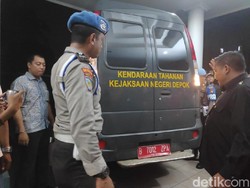 Dieksekusi, Buni Yani Langsung Dibawa dengan Mobil Tahanan