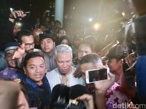 Buni Yani Dieksekusi ke Lapas Gunung Sindur Buni Yani Dieksekusi ke Lapas Gunung Sindur