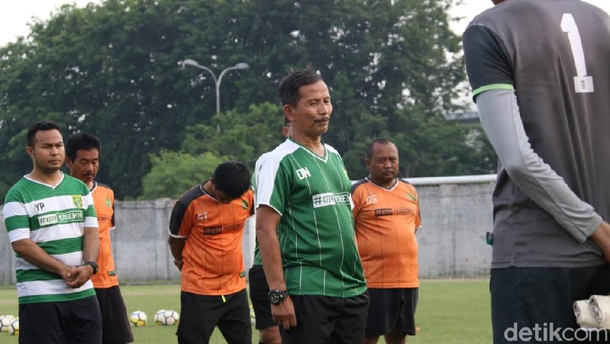 Djajang Nurdjaman, pelatih Persebaya Surabaya (Suparno/detikSport)