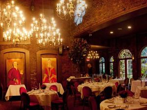 Inilah Kisah Mistis dari 7 Restoran Paling Berhantu di Dunia Inilah Kisah Mistis dari 7 Restoran Paling Berhantu di Dunia