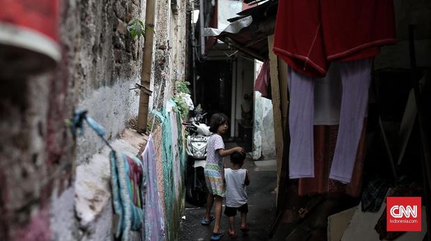 Kampung Ampiun Kelurahan Pegangsaan, Kecamatan Menteng, Jakarta Pusat. merupakan pemukiman kumuh padat penduduk yang terletak di tengah-tengah kota.Jakarta. Kamis 31 Januari 2019. CNN Indonesia/Andry Novelino