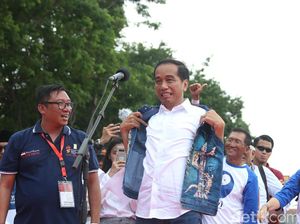 Gelar untuk Jokowi Jadi Kontroversi, Apa Sebetulnya Arti Jancuk? Gelar untuk Jokowi Jadi Kontroversi, Apa Sebetulnya Arti Jancuk?