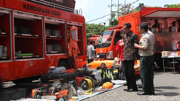 Jokowi Hadiri Rakornas BNPB di Surabaya