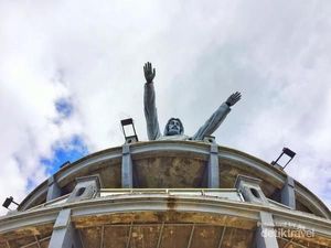 Patung Yesus Tertinggi di Dunia Ini Ada di Indonesia, Tahu?