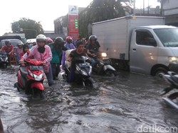Tips Biar Motor Aman dari Banjir