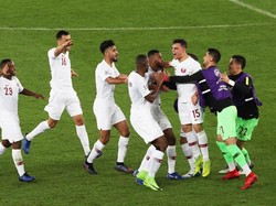 Para pemain Qatar merayakan gol kedua. Qatar benar-benar mengejutkan Jepang pada partai final kali ini. (REUTERS)