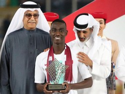 Almoez Ali dinobatkan sebagai top skorer Piala Asia 2019 dengan sembilan gol sekaligus  memecahkan rekor gol pemain di satu turnamen milik Ali Daei dengan delapan gol. (REUTERS/Suhaib Salem)
