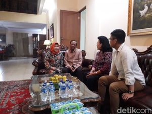 Minta Saran Soal Kisruh DPD, GKR Hemas Kunjungi Kediaman Mahfud Md