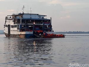 KMP Prathita IV Kandas di Perairan Selat Bali