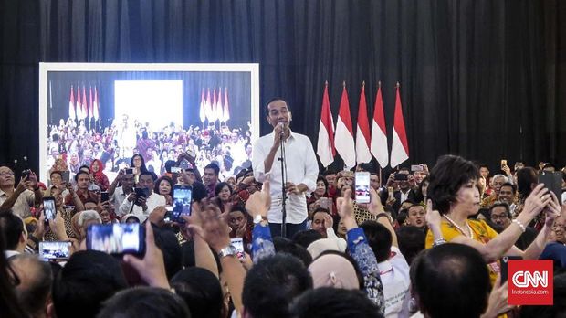 Jokowi di Surabaya Jancukan, di Semarang Raja Infrastruktur